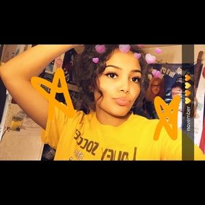 Meet your Posher, Kendra